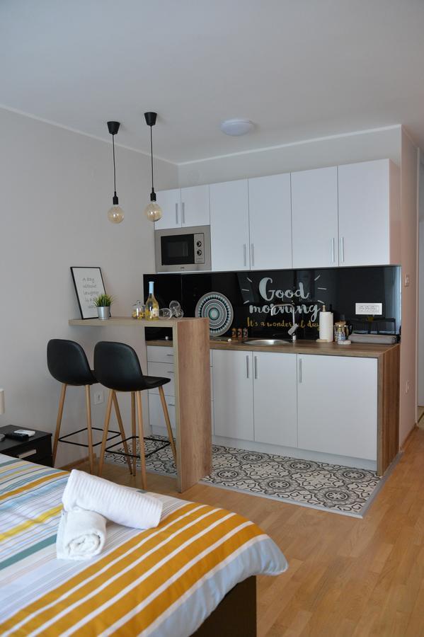 Apartment Pleasure Нови-Сад Экстерьер фото